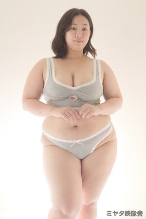 藤沢麗央グラビア１